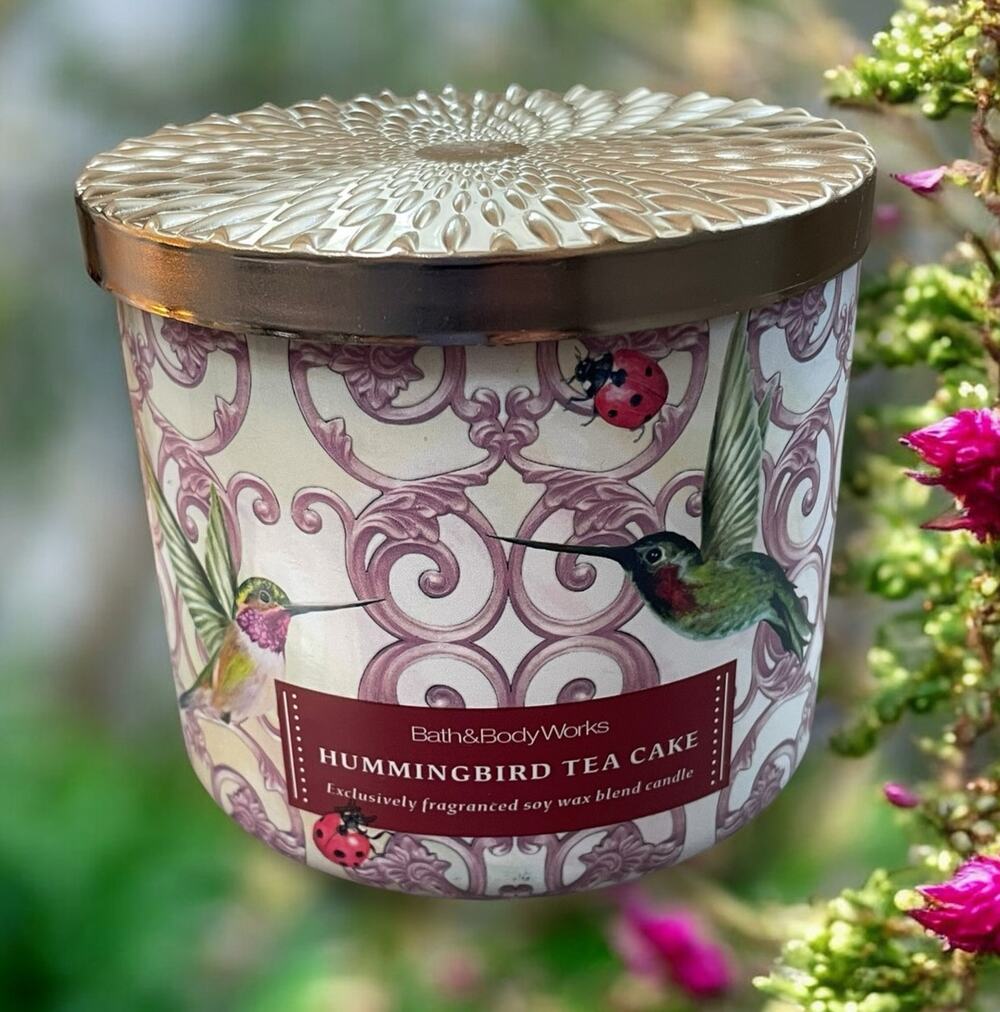 Bath & Body Works Hummingbird Tea Cake Candle 3-Wick Pineapple Pecan 14.5oz NEW
